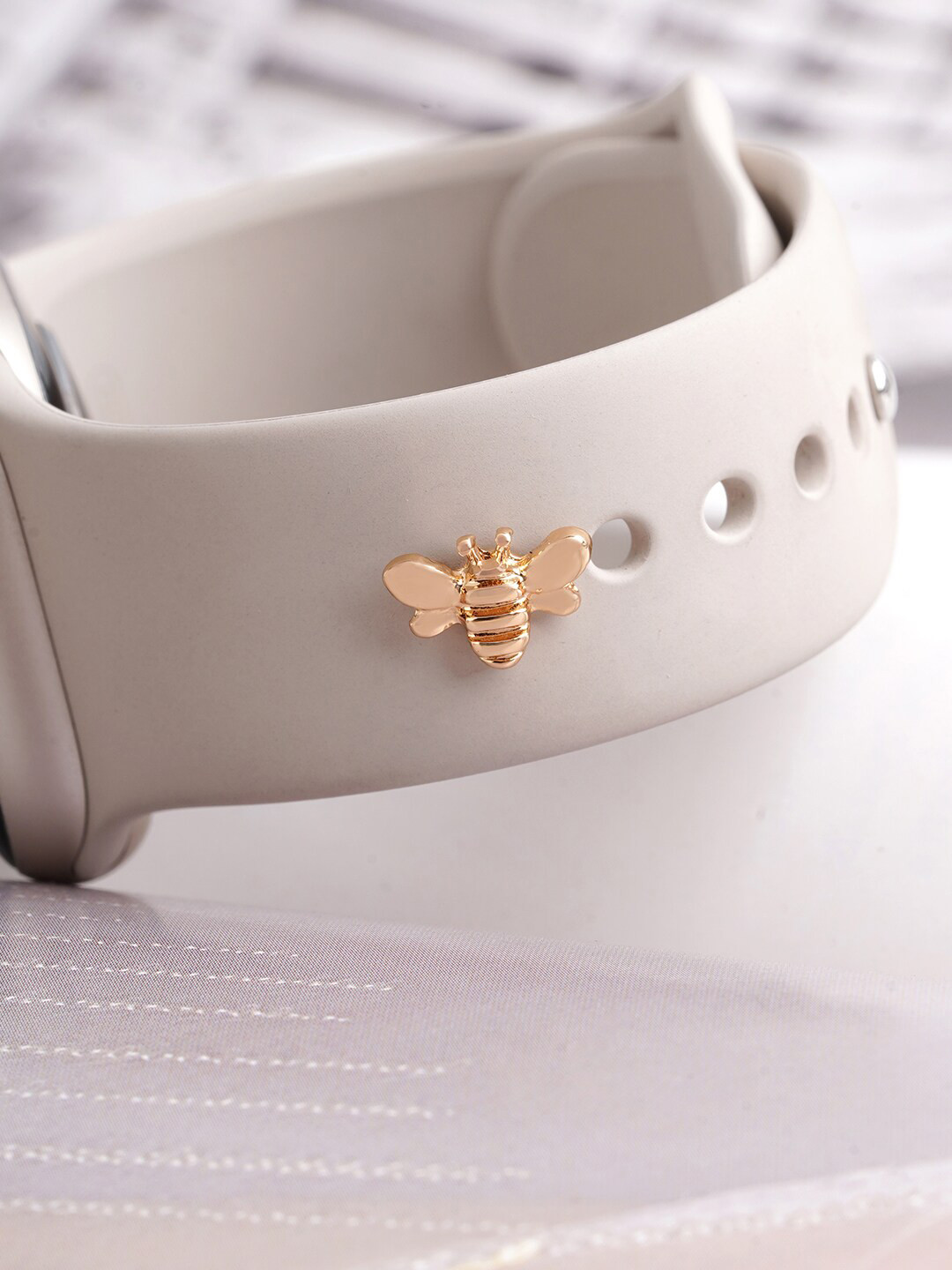 JOKER & WITCH Women Buzzing Watch Charms