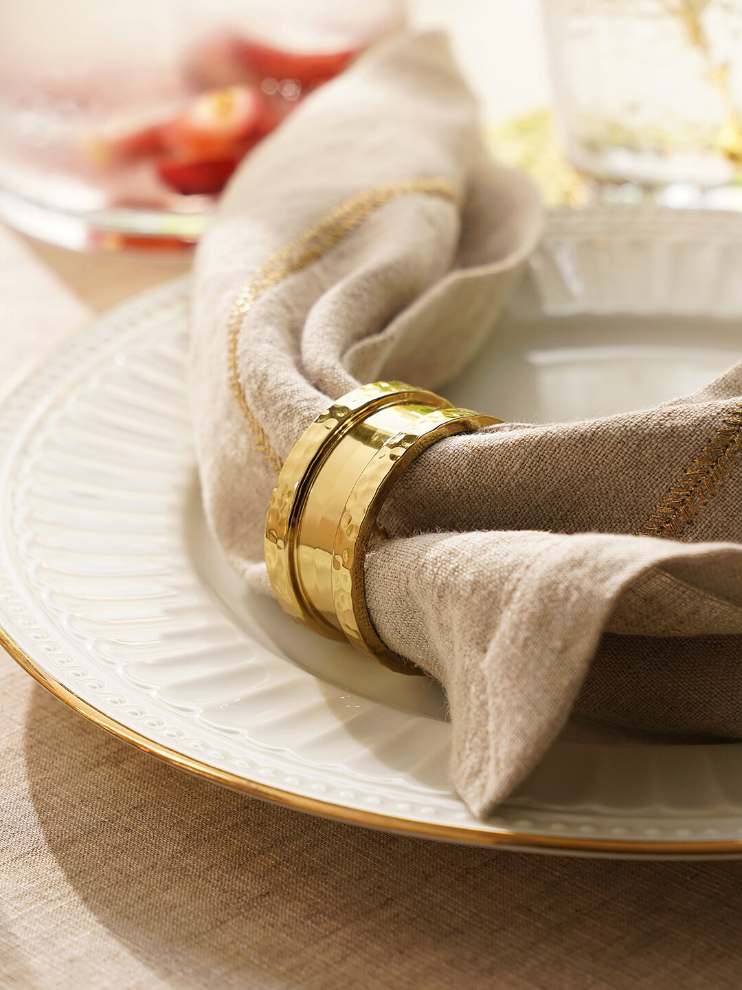 Pure Home and Living Beige 4 Pieces Metal Napkin Rings