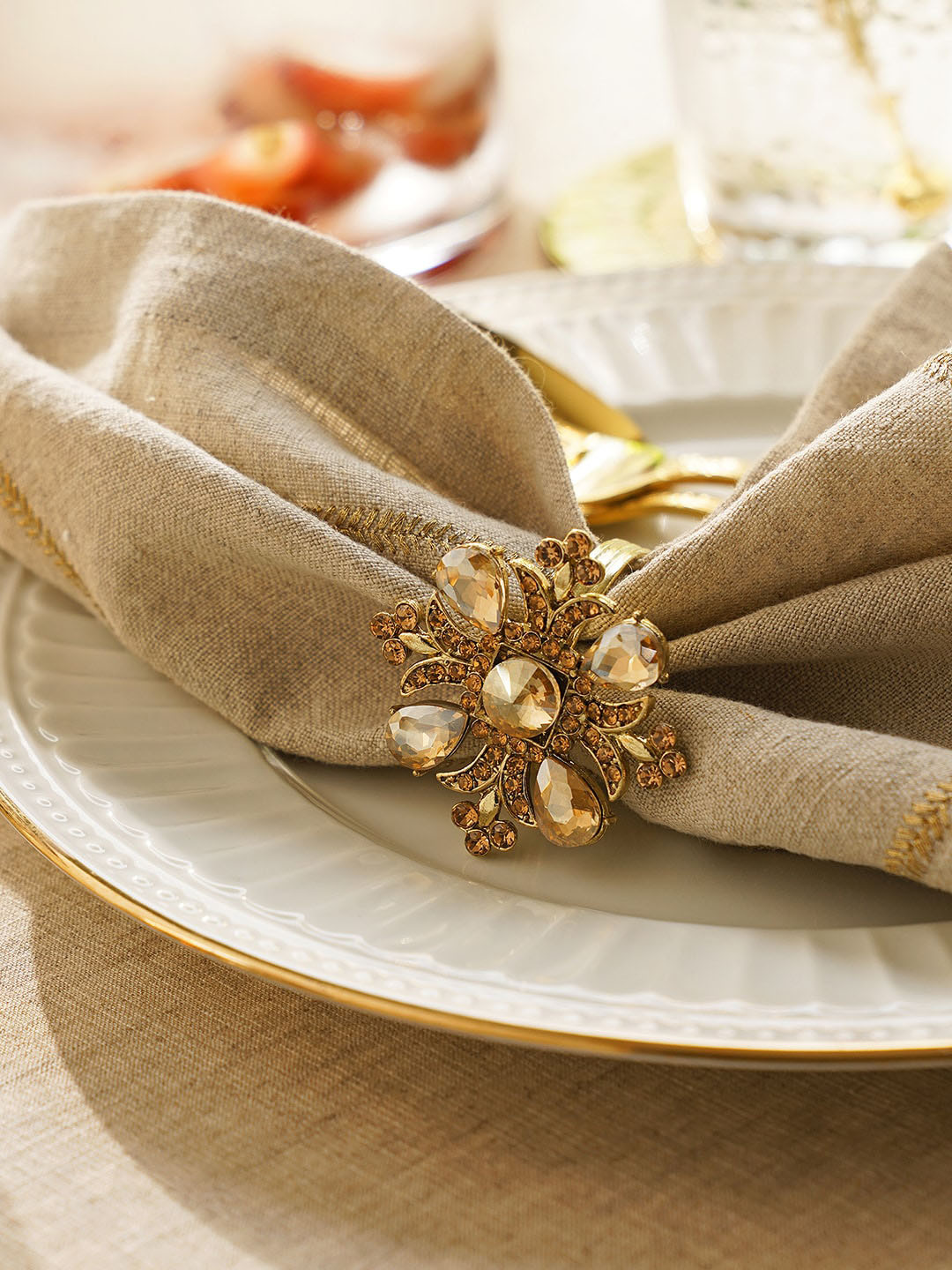 Pure Home and Living Gold Toned 4 Pieces Embellished Napkin Rings