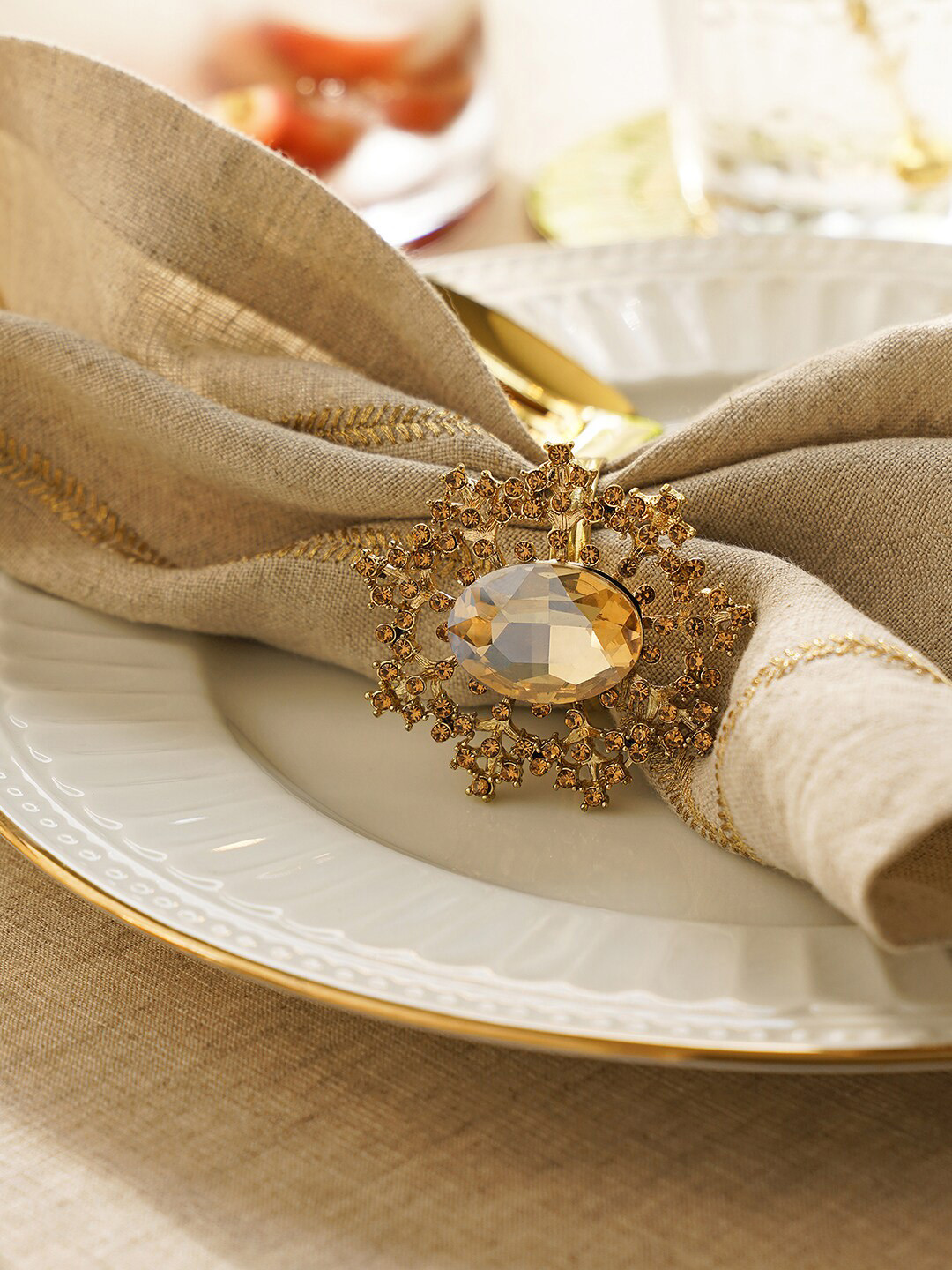 Pure Home and Living Beige 4 Pieces Bejeweled Napkin Rings