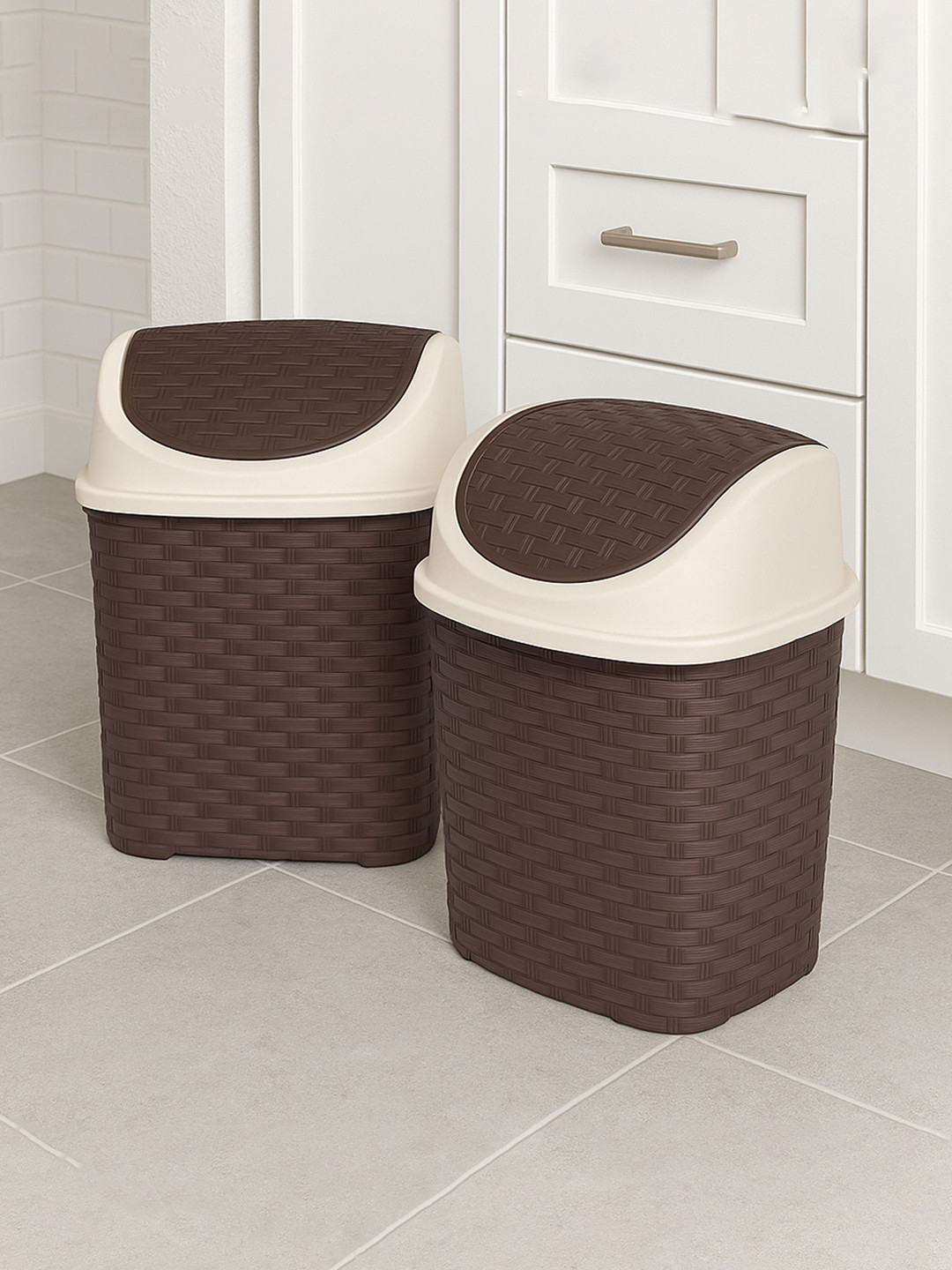 Kuber Industries Brown & Cream-Coloured 2 Pieces Textured Swing Dustbins - 7 L Each