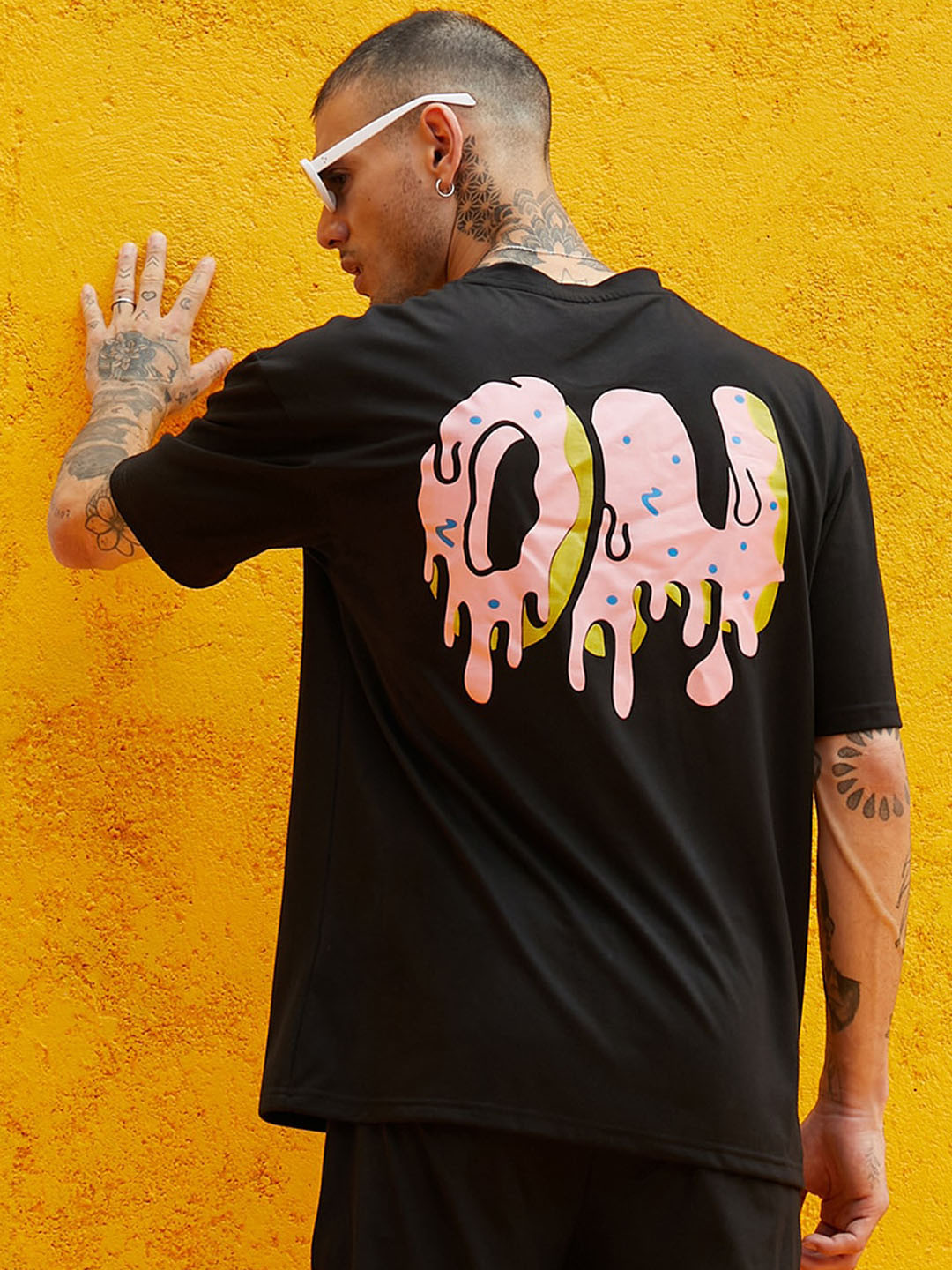 Campus Sutra Black Printed T-Shirt & Shorts Co-Ords