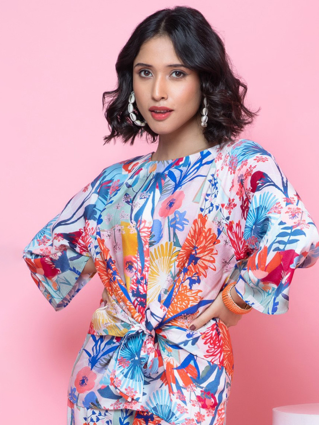 Rhe-Ana Floral Printed Extended Sleeves Top