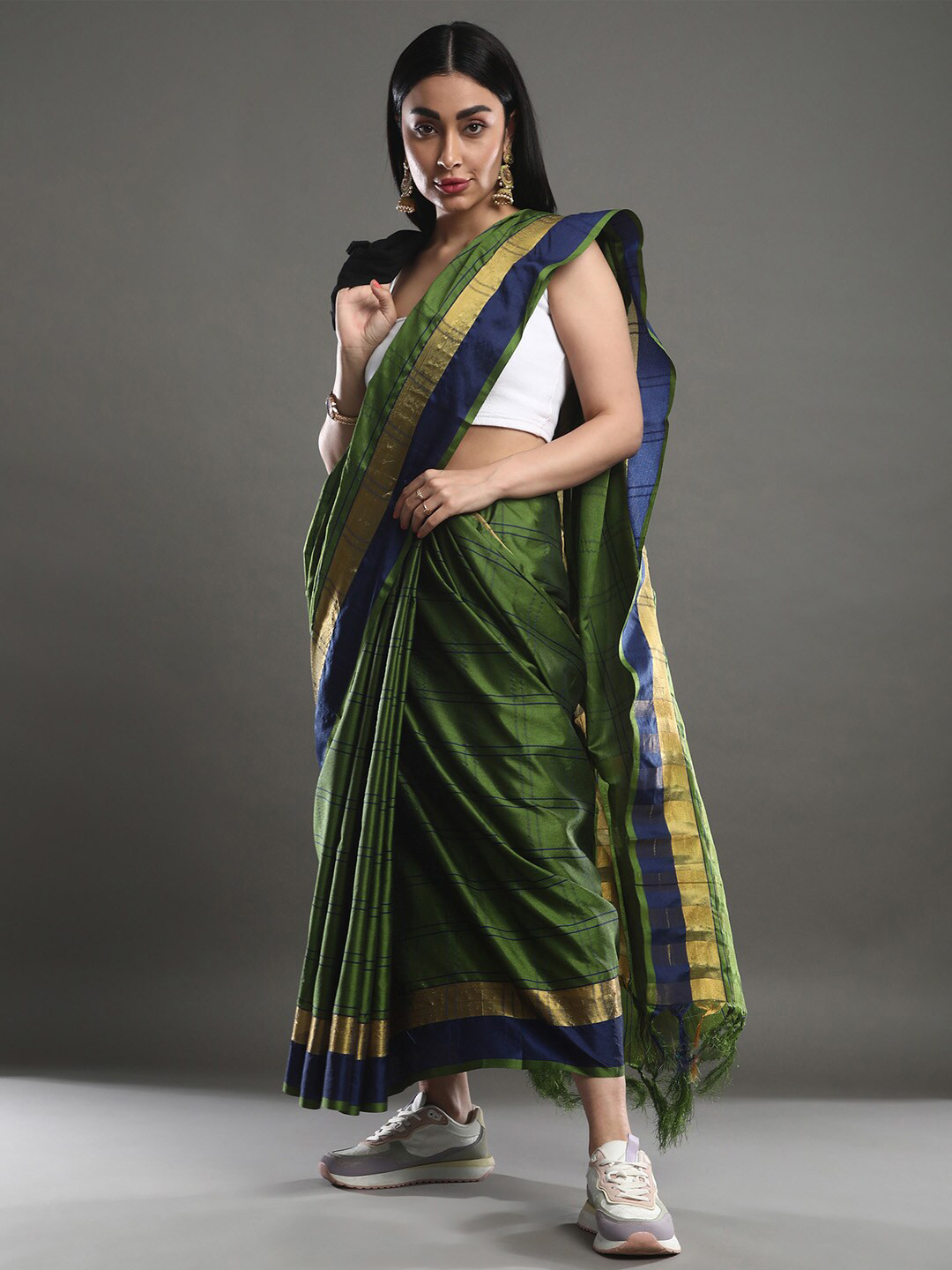 Mitera Checked Zari Saree