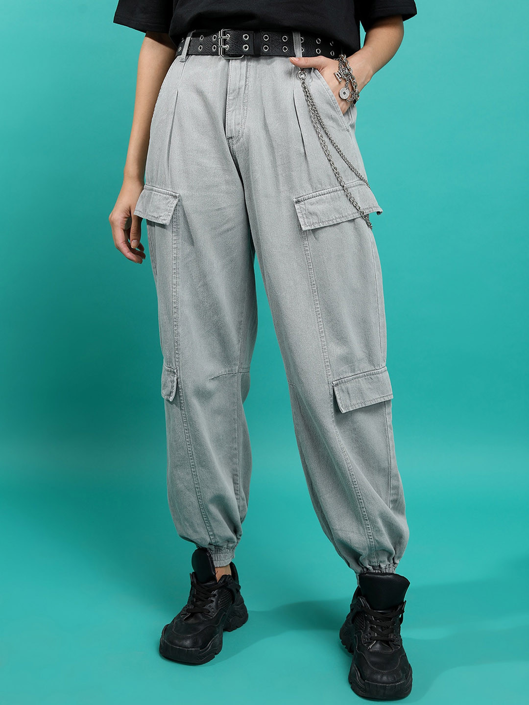 Tokyo Talkies Women Grey Low-Rise Cotton Cargo Jogger
