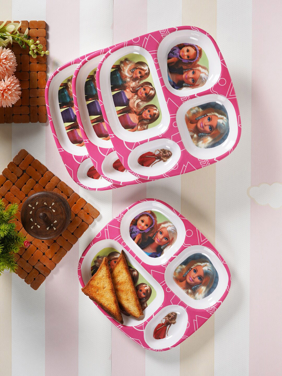 CDI Barbie White & Pink 4 Pieces Printed Melamine Glossy Plates