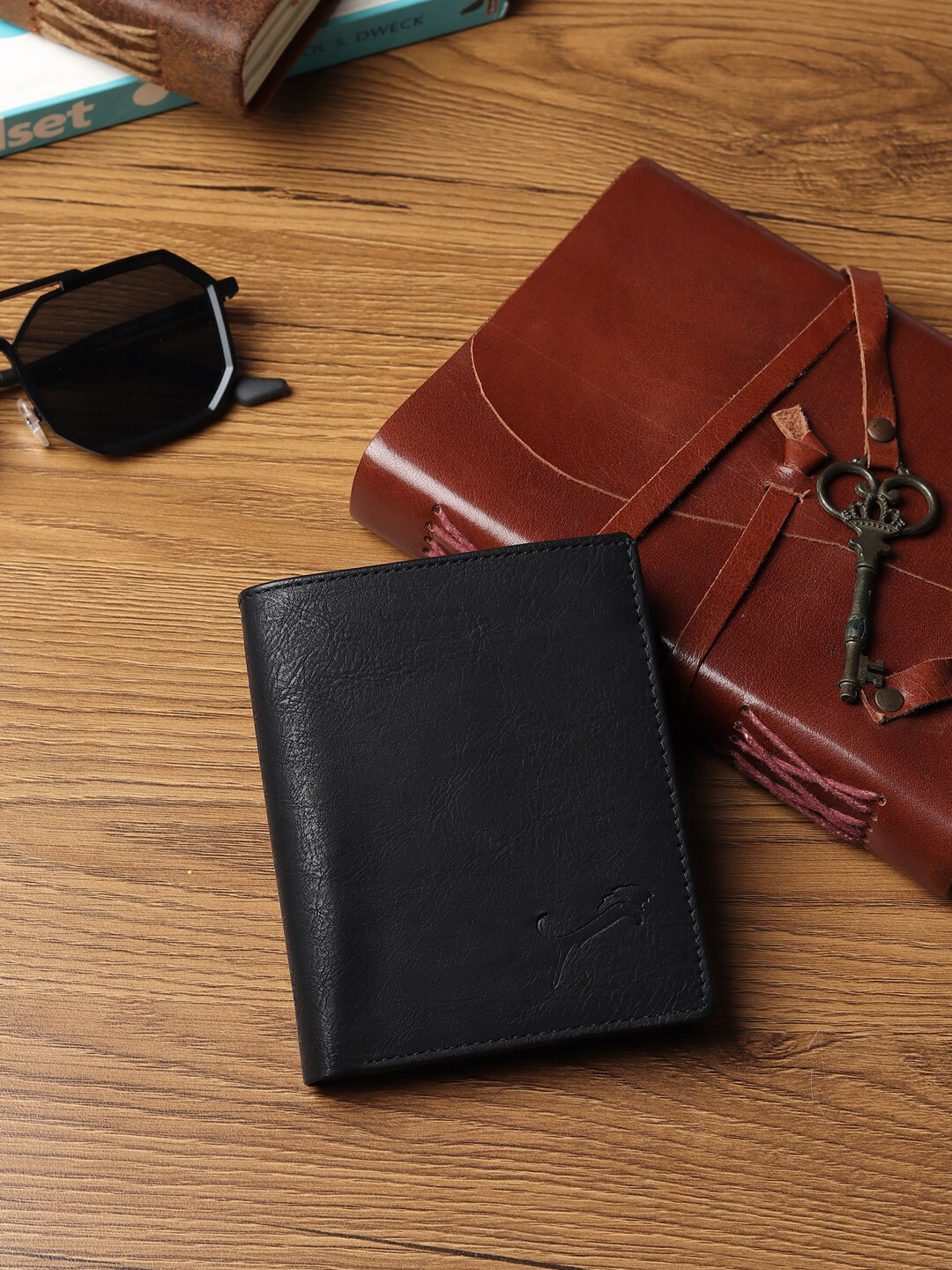 WILD EDGE Men Brand Logo Water Resistant RFID Two Fold Wallet