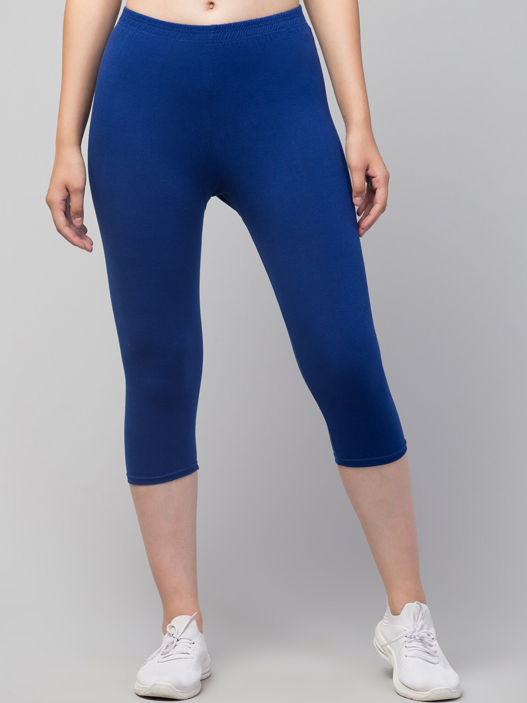 Apraa & Parma Women Mid-Rise Shape Retain Technology Skinny Fit Capris