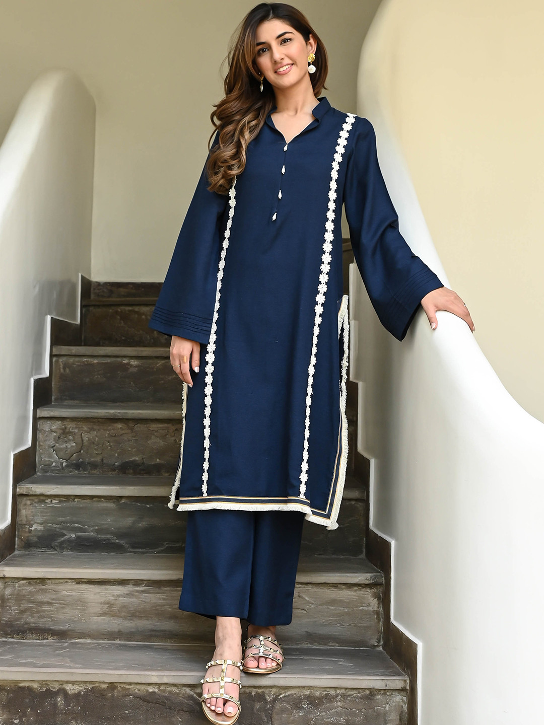 Bunaai Straight Kurta with Trousers