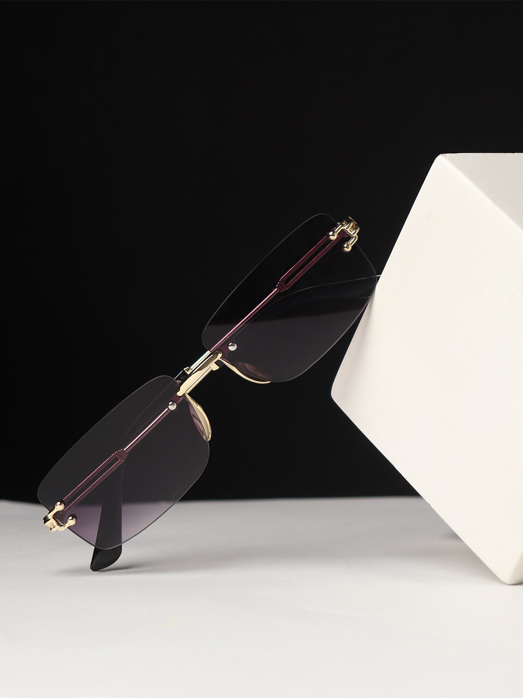 GARTH Unisex Rectangle Sunglasses with UV Protected Lens GRT_11085_G-PUR