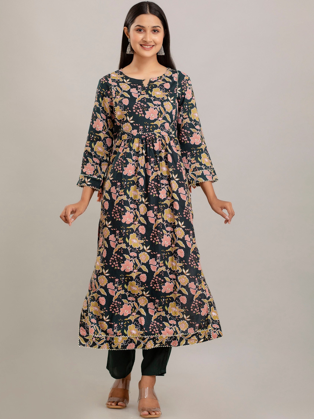 SP DESIGNS Floral Printed A-Line Kurta With Trousers