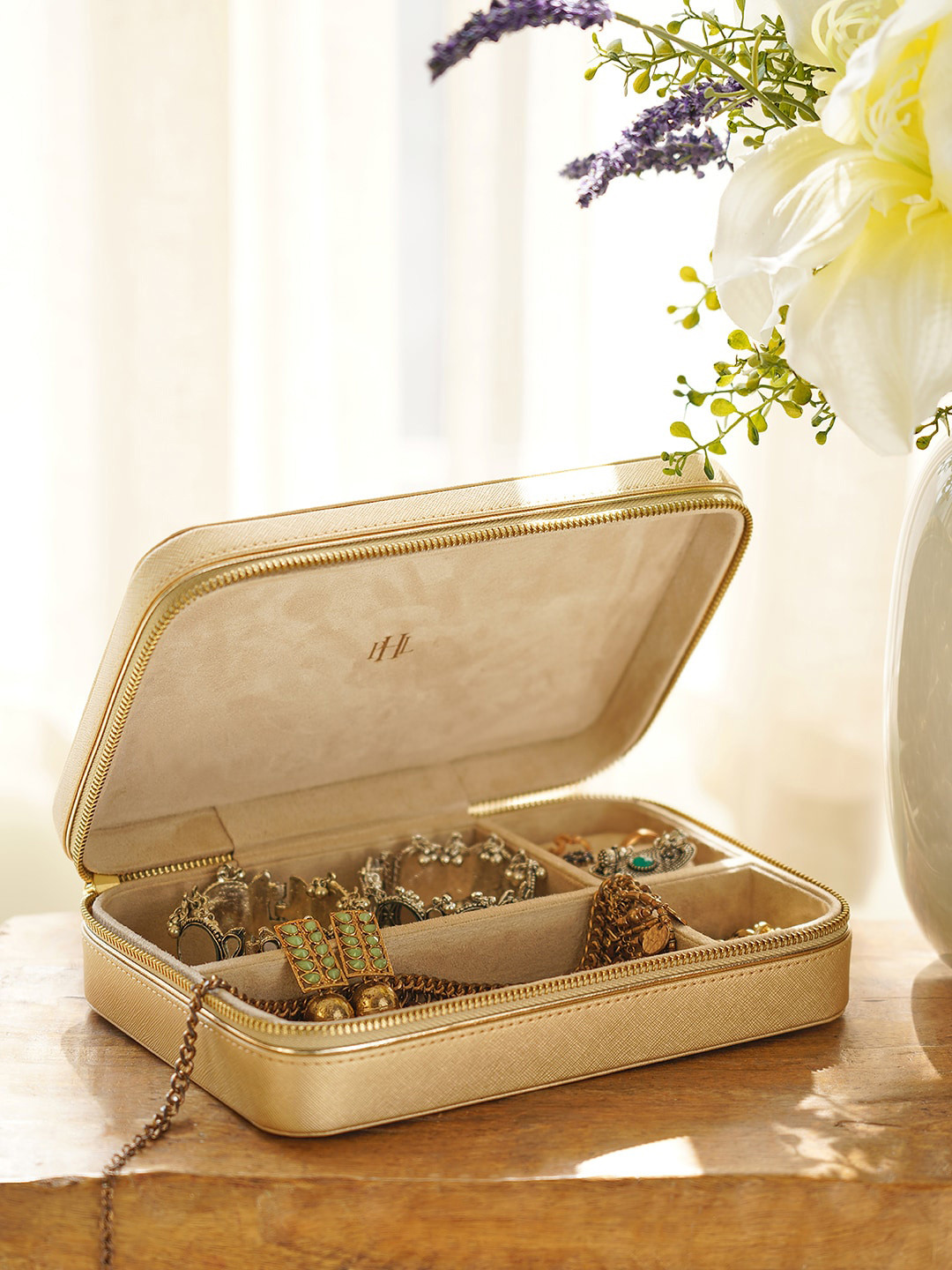 Pure Home and Living Cream Faux Leather Travel Jewellery Box