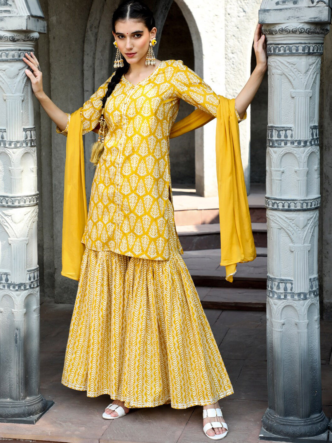 Jaipur Kurti Ethnic Printed Straight Kurta With Sharara And Chiffon Dupatta