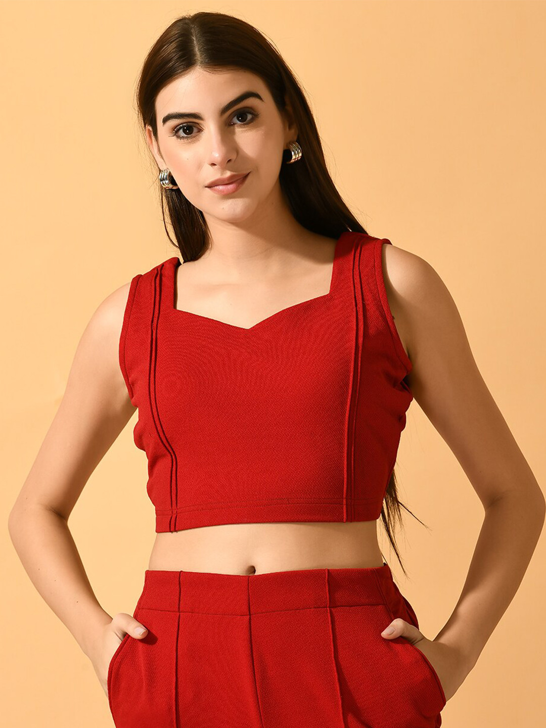 DressBerry Red Sweetheart Neck Fitted Crop Top