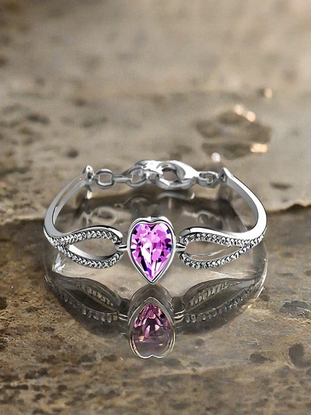 UNIVERSITY TRENDZ Silver-Plated Crystal Heart Link Bracelet