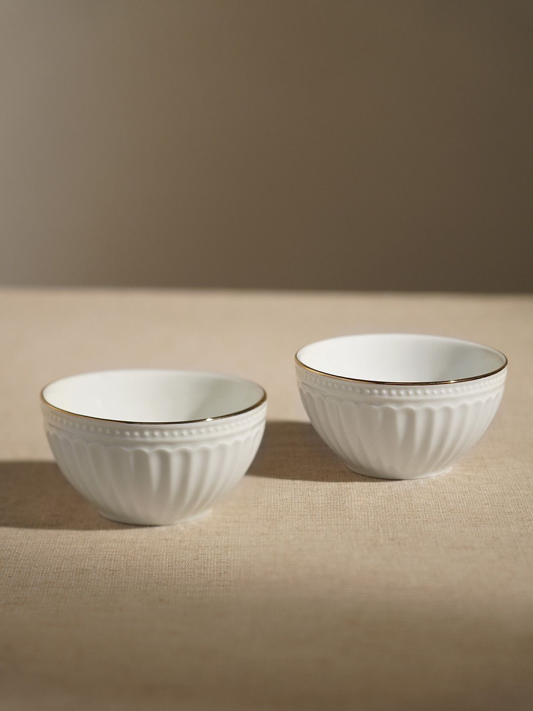 Pure Home and Living 2 Pieces White & Gold-Toned Textured Ceramic Matte Bowls