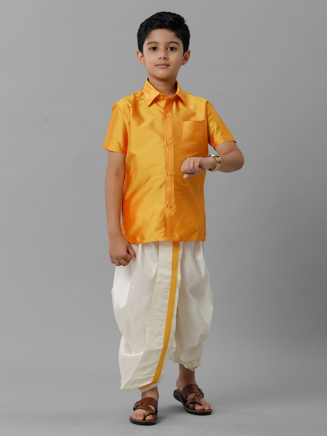 Ramraj Boys Mandarin Collar Kurta & Panchakacham