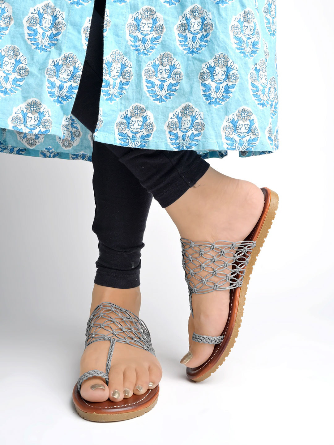 Shoetopia Girls Knotted Strap One Toe Flats