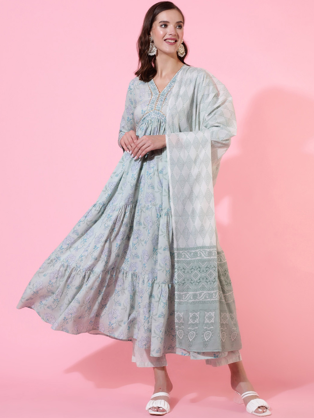 GLAM ROOTS Floral Printed Tiered Gotta Patti Pure Cotton Kurta Set