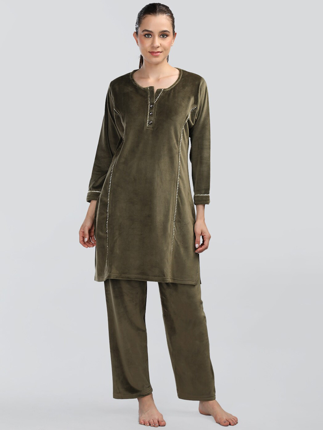 Duchess Round Neck Velvet Kurti With Trouser