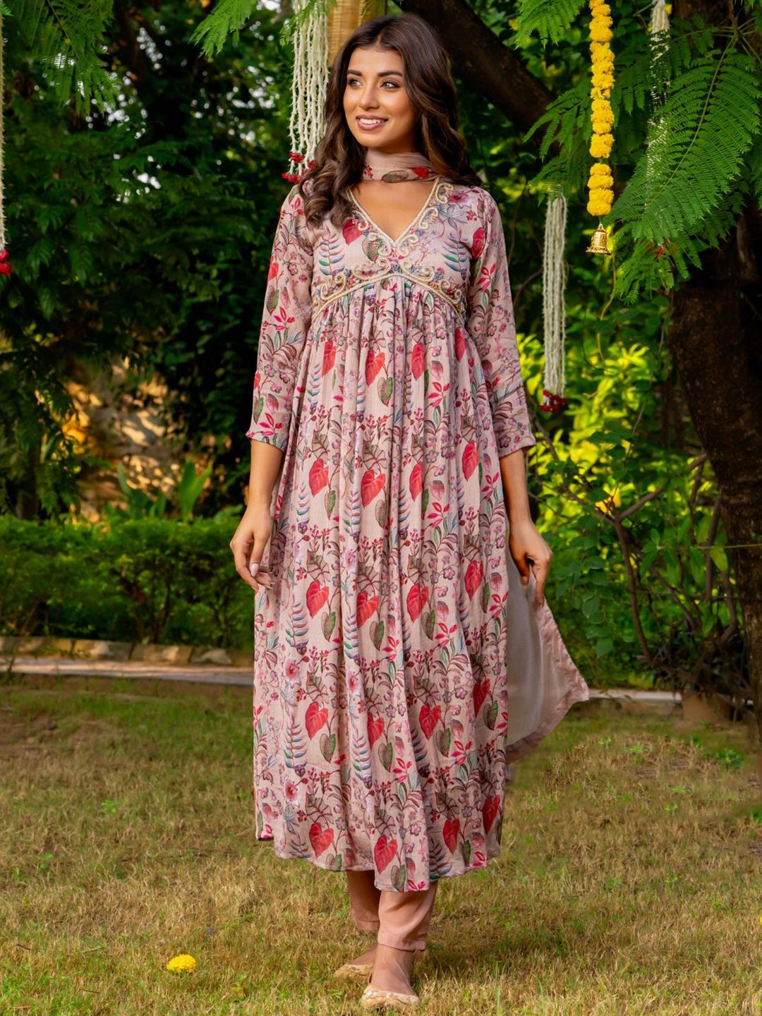 HOUSE OF JAMOTI Floral Printed Beads and Stones Anarkali Kurta With Trousers & Dupatta