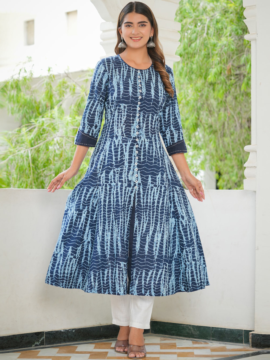 YASH GALLERY Tie and Dye Roll Up Sleeves Anarkali Kurta