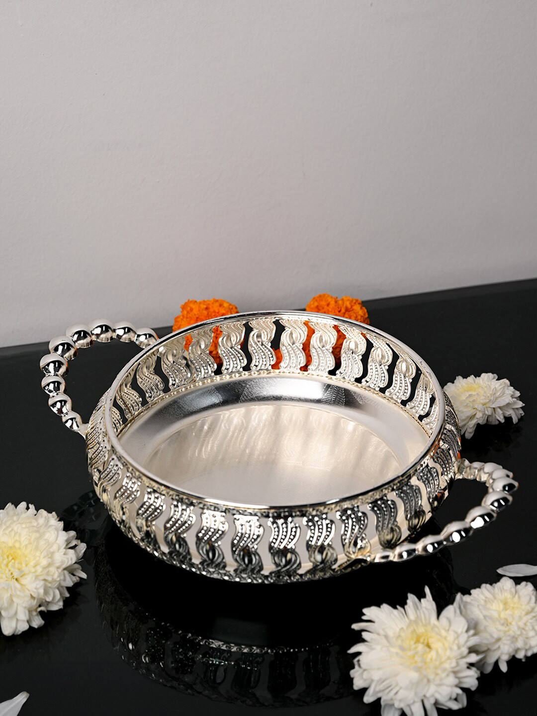MARKET99 Silver-Toned Floral Pattern Decorative Basket