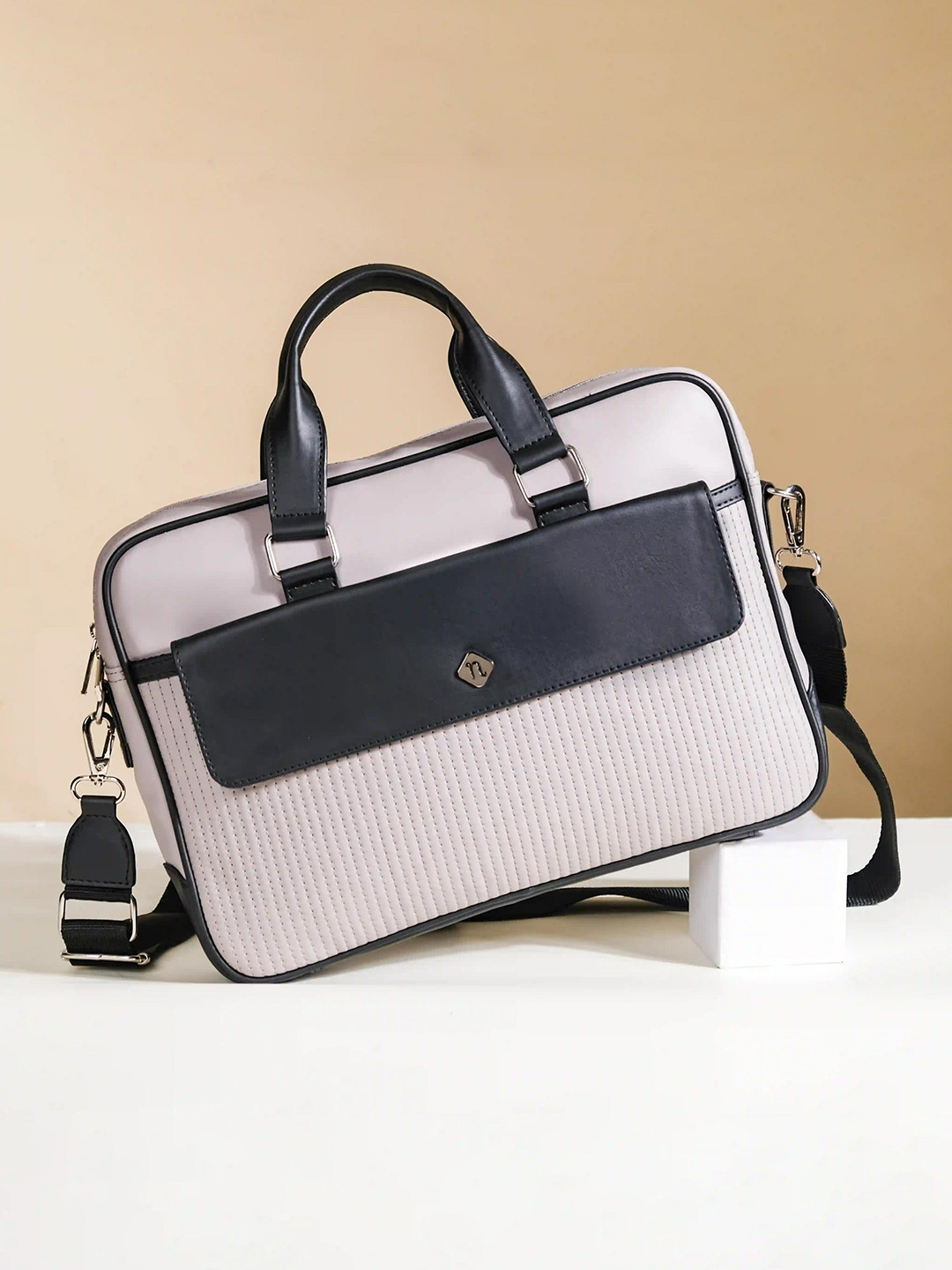 Nestasia Unisex Textured Laptop Bag