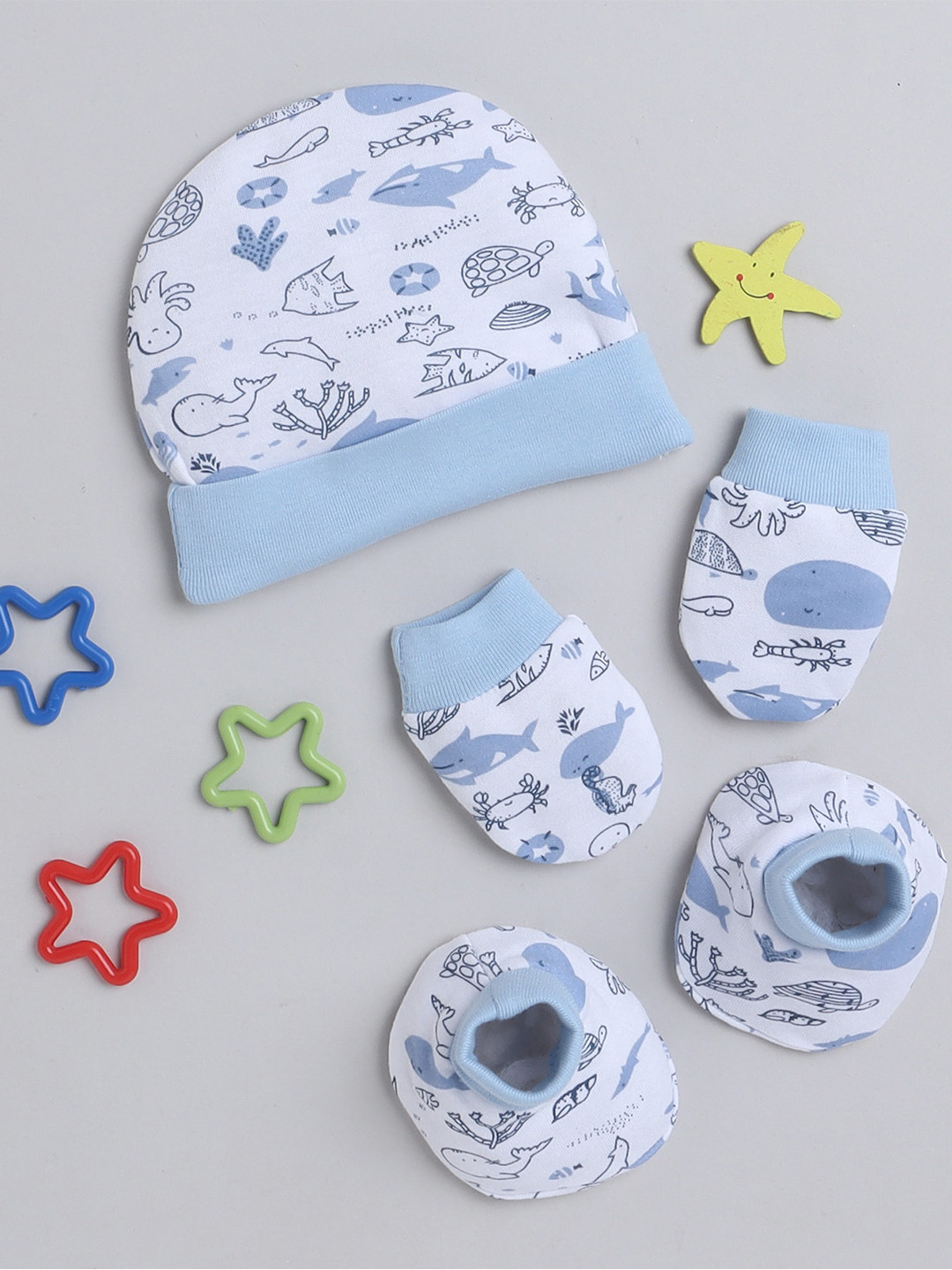 BUMZEE Boys Printed Beanie With Mitten Bootie Set