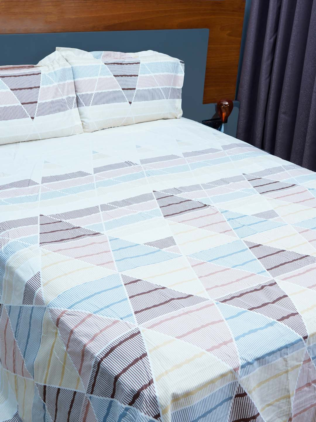 inizio Grey Geometric Cotton 240 TC King Fine Bedsheet with 2 Pillow Covers-108 x 108 inches