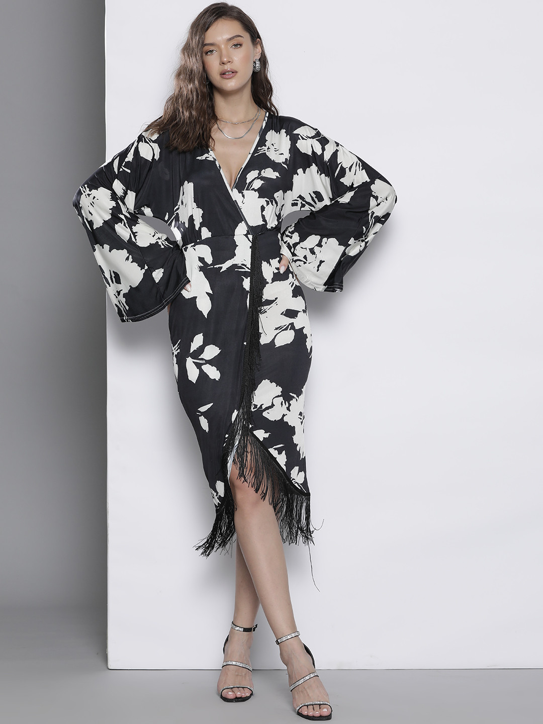 Boohoo Floral Printed Kimono Sleeves Midi Wrap Dress with Fringed Detail