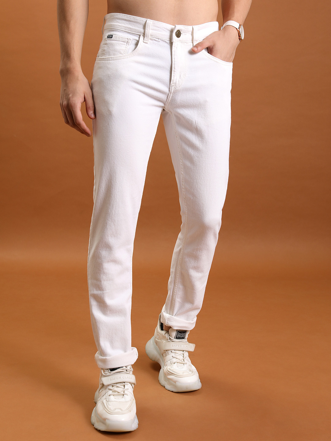 HIGHLANDER Men Skinny Fit Mid-Rise Light Shade Clean Look Stretchable Jeans