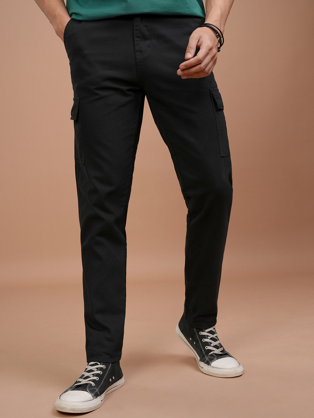 HIGHLANDER Men Tapered Fit Mid-Rise Cotton Cargo Regular Fit Trousers