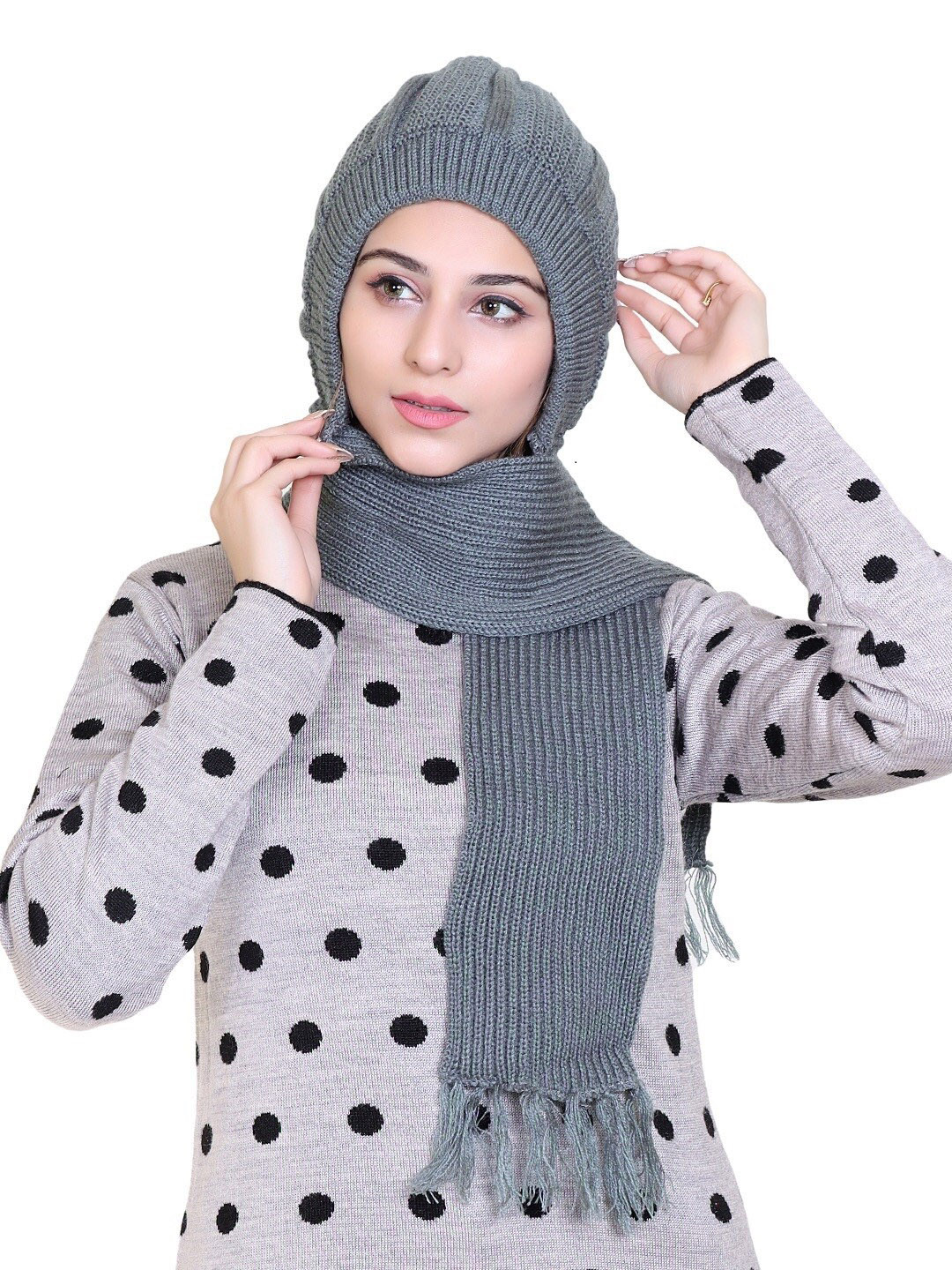 Gajraj Unisex Beanie with Scarf
