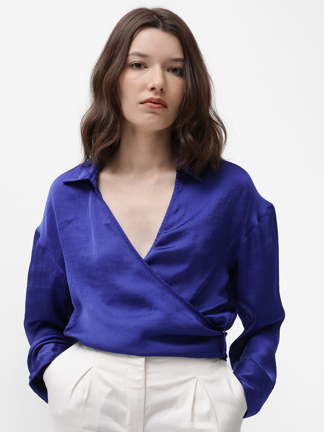 RAREISM Shirt Collar Cuffed Sleeves Cropped Wrap Top