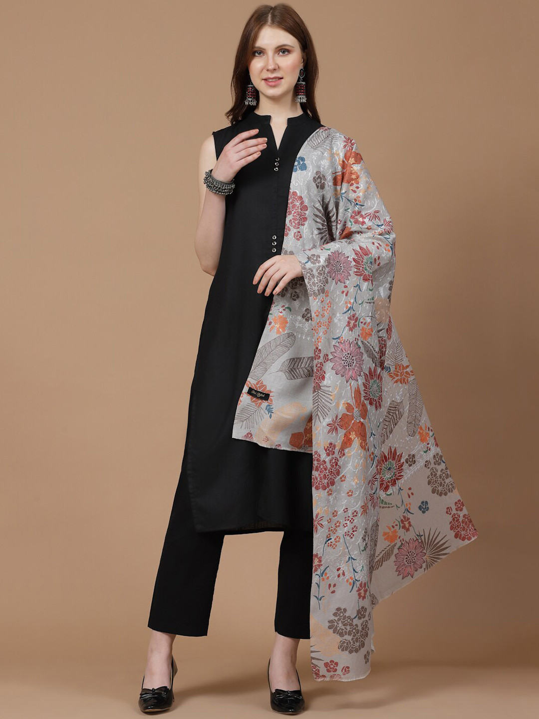 SWI Stylish Floral Printed Aari Embroidery Shawl