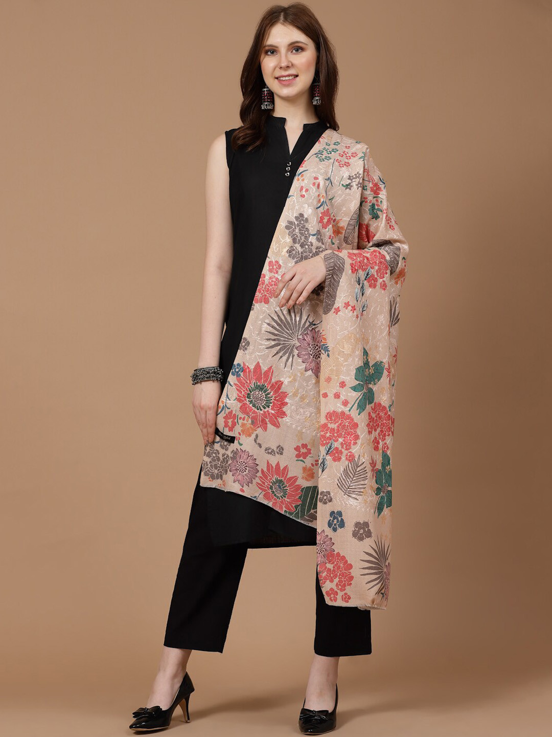 SWI Stylish Floral Printed Aari Embroidery Shawl