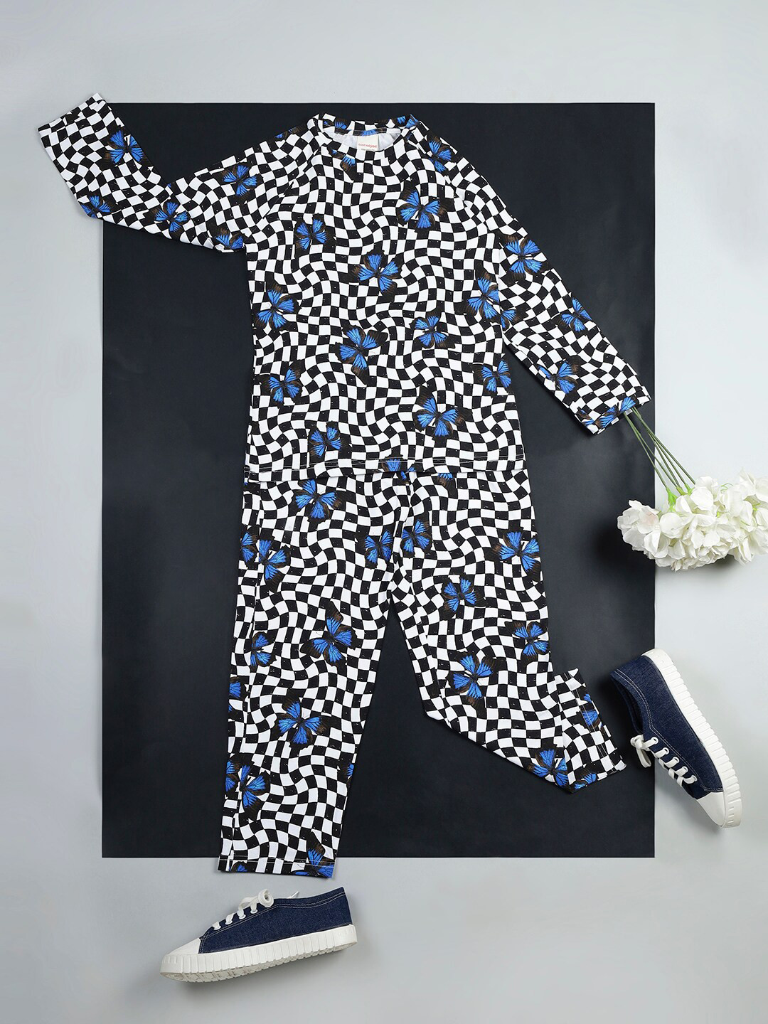 RAINE AND JAINE Girls Graphic Printed Pure Cotton Night Suit