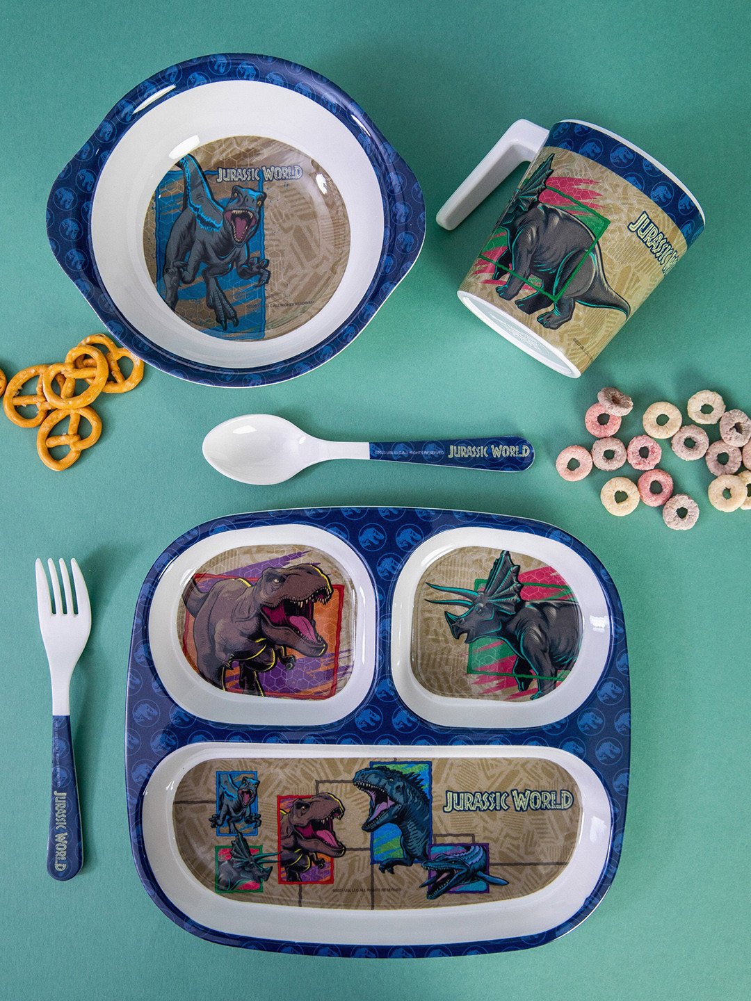 Servewell Jurassic World White Cartoon Characters Melamine Dishwasher Safe 5 Piece Dinner Set