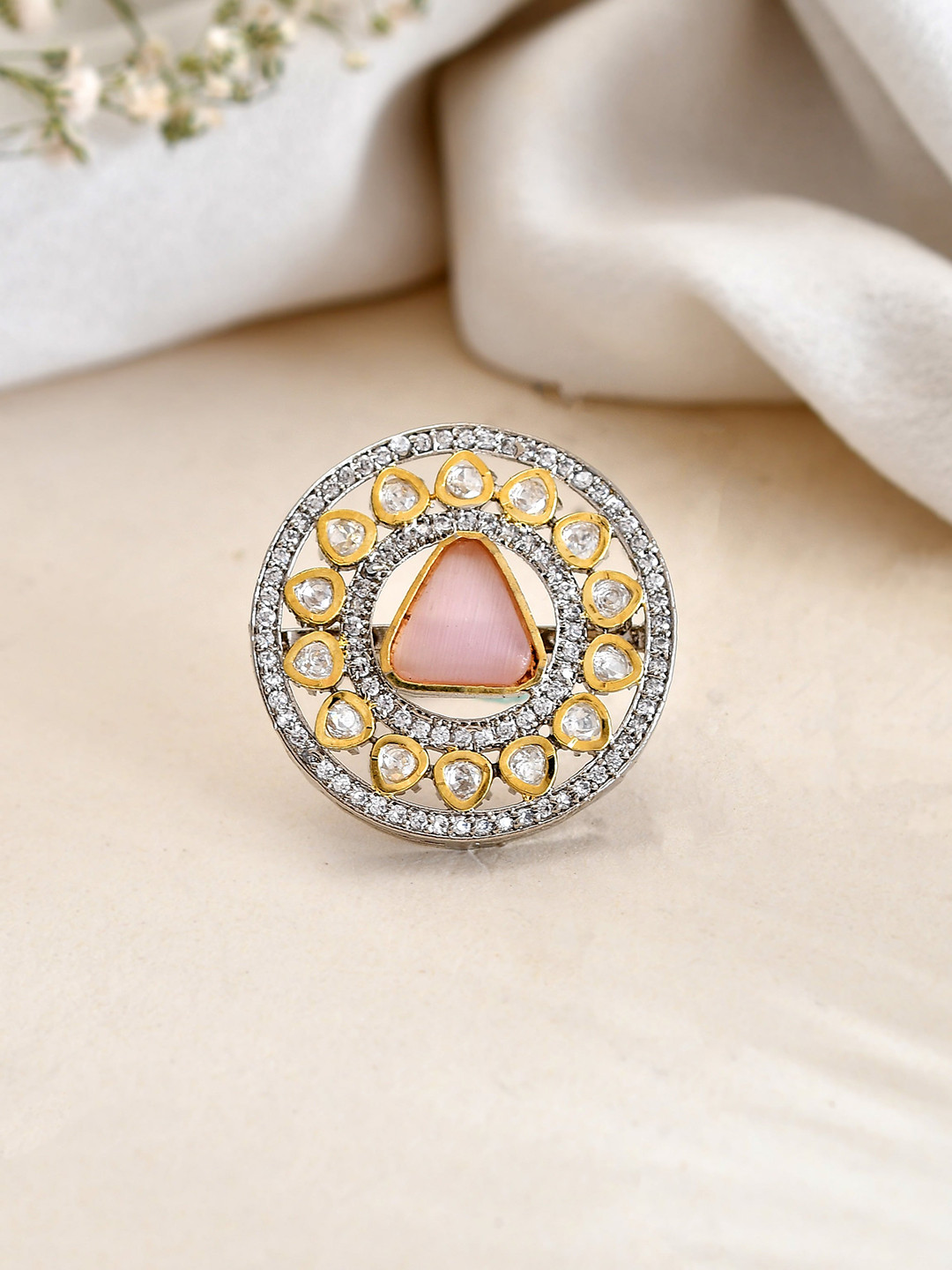 DASTOOR Gold-Plated Kundan-Studded Finger Rings