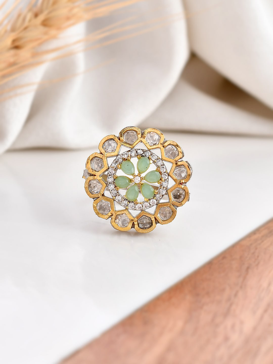 DASTOOR Gold-Plated Kundan-Studded Victorian Ring