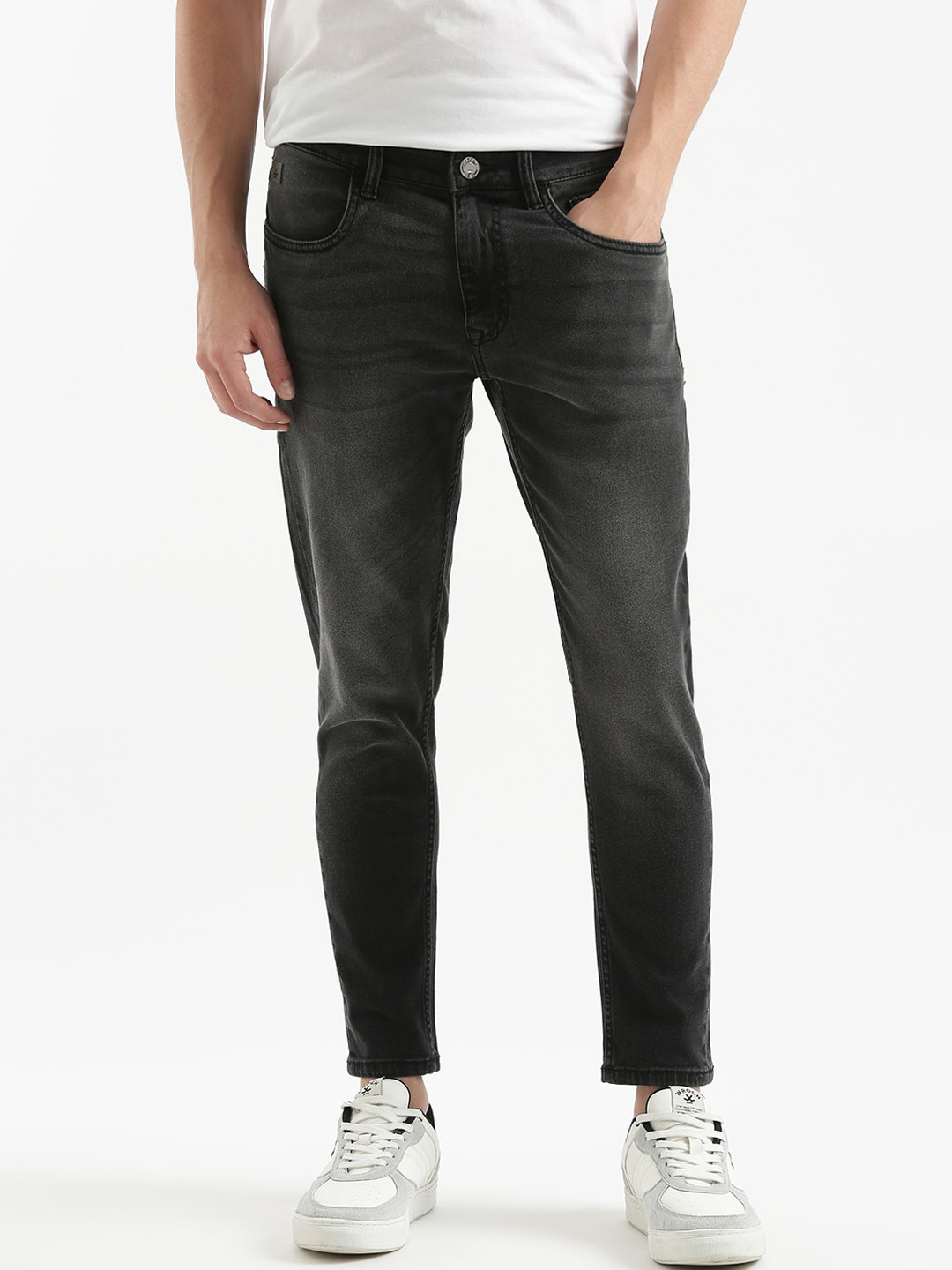 WROGN Men Skinny Fit Clean Look Light Fade Cotton Jeans