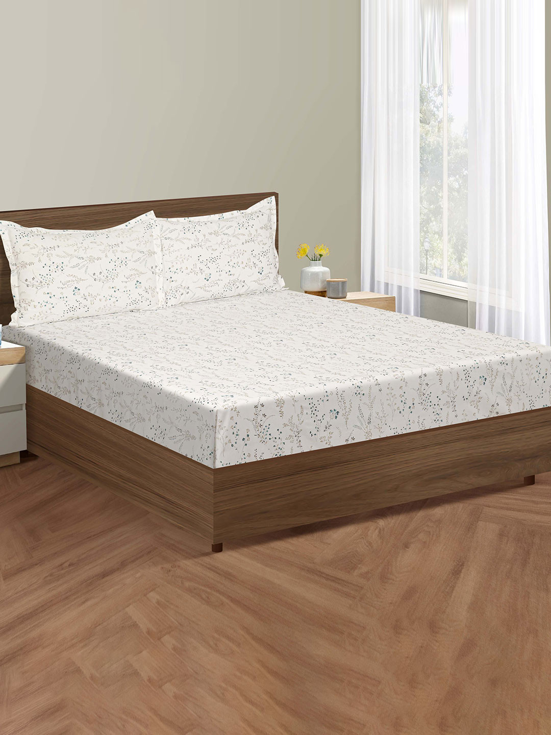 SWAYAM White Floral Cotton 200 TC Fitted King Fine Bedsheet with 2 Pillow Covers-98 x 89 inches