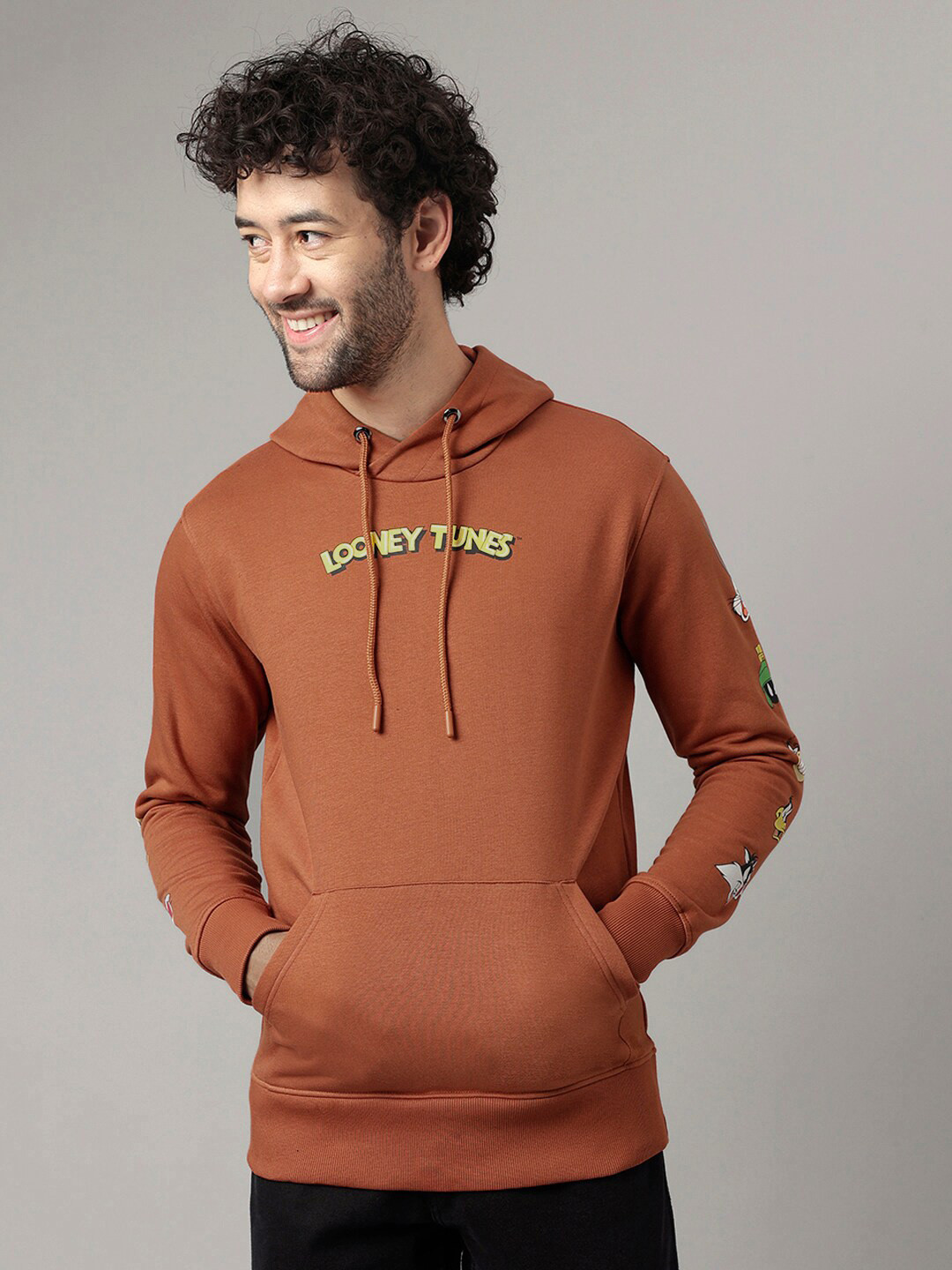 Free Authority Looney Tunes Printed Hooded Pullover