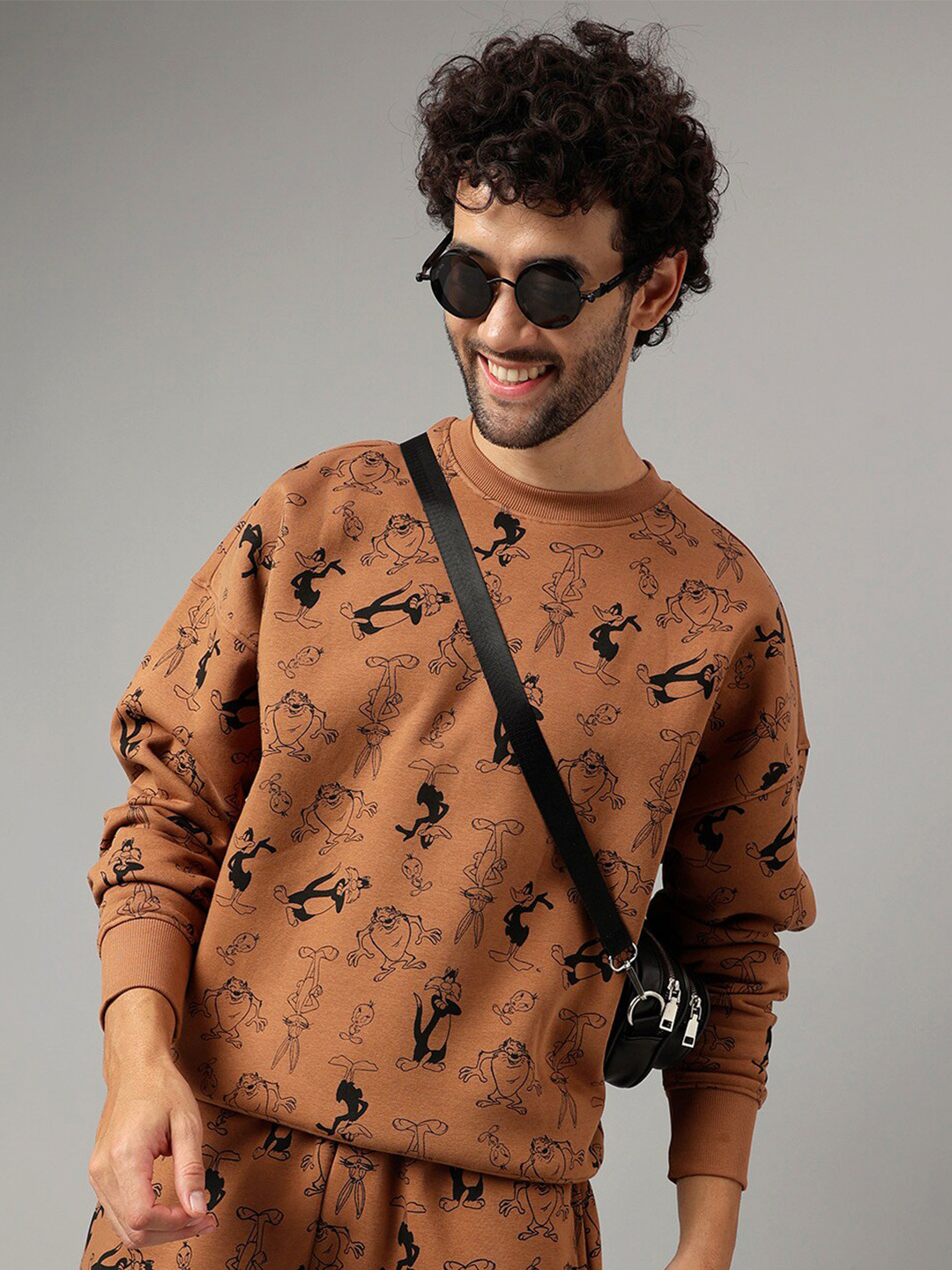 Free Authority Looney Tunes Printed Round-Neck Cotton Pullover Sweatshirt