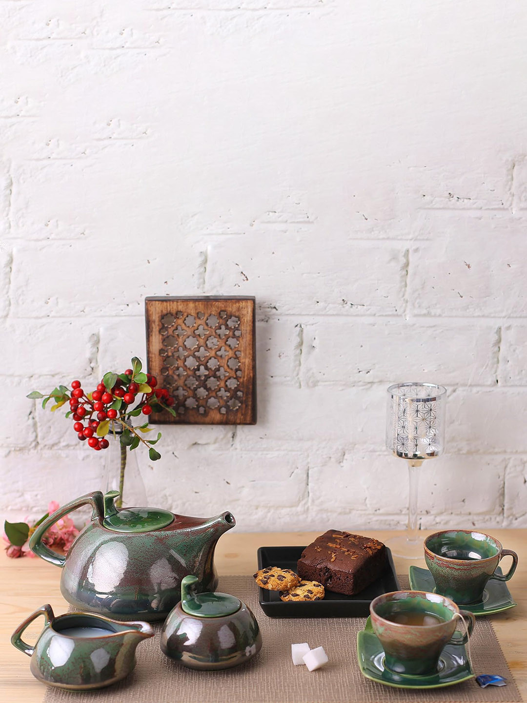 caffeine Green 15 Pieces Ferrous Printed Ceramic Glossy Tea Sets