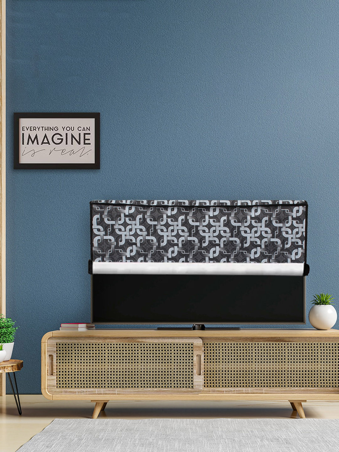 DREAM CARE Transparent & Printed Waterproof  LED TV Protector  - 26 Inch