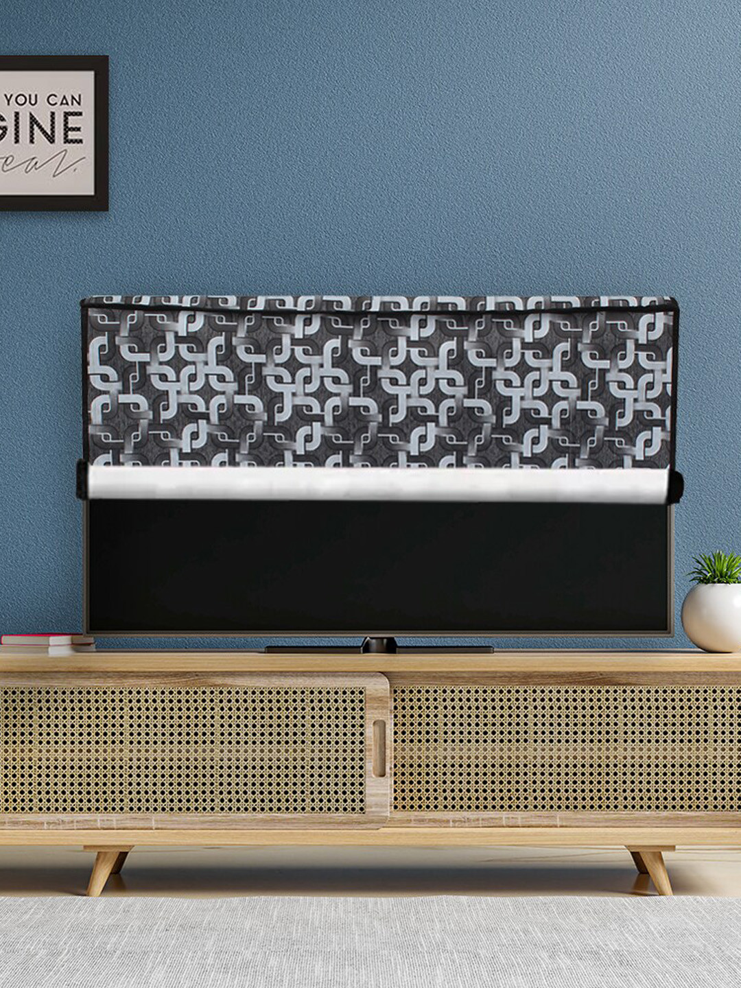 DREAM CARE Transparent & Printed Flap 24 Inch Waterproof LED TV Protector