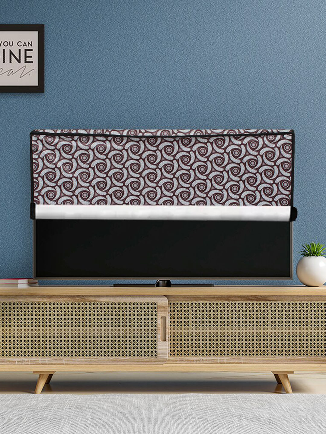 DREAM CARE Transparent & Printed Flap Waterproof LED TV Protector - 24 Inch