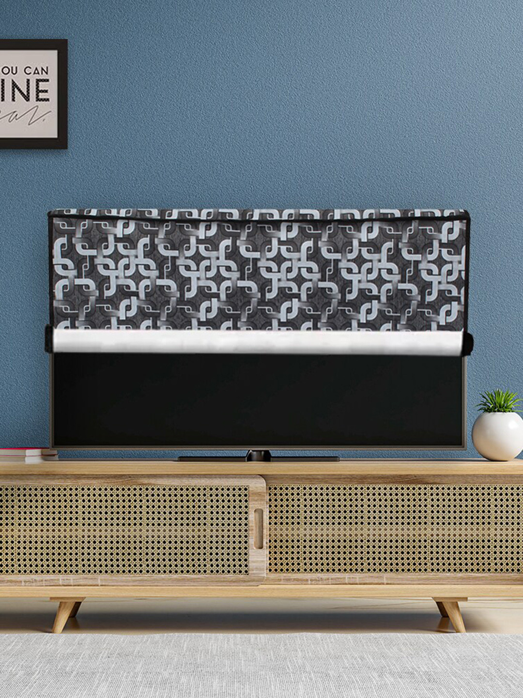 DREAM CARE Grey & Black Transparent & Printed Waterproof  LED TV Protector  - 32 Inch